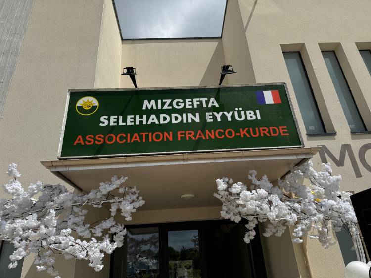 Li Fransayê Mizgefta Selahattîn Eyyubî hat vekirin